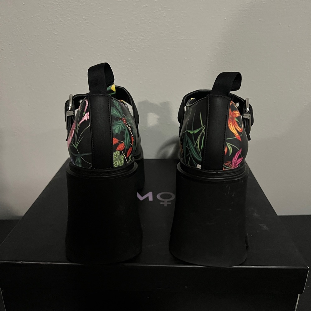 Floral Platform Mary Jane Shoes - Picture 4 of 4